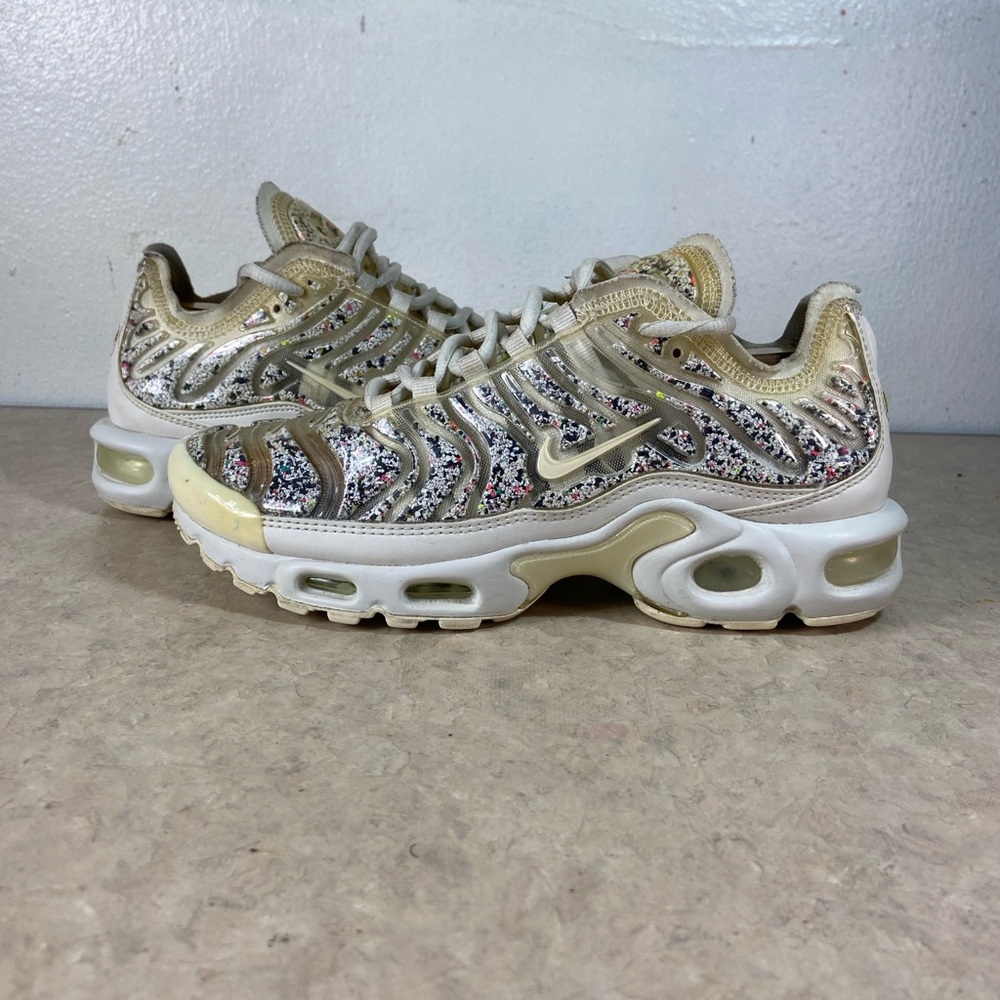 Size 8 -Nike Wmns Air Max Plus LX Running Womens Luxury Shoes Phantom AR0970-002